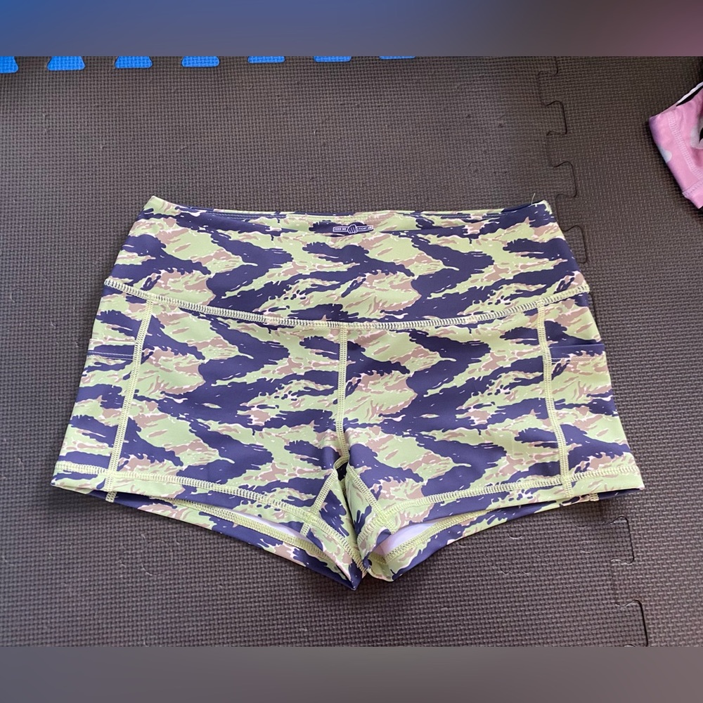 FMFM shorts, M